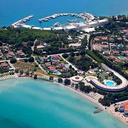 Apartament Dubleks Havuzlu Sifir Daire Çeşme