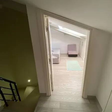 Dubleks Havuzlu Sifir Daire Apartament Çeşme