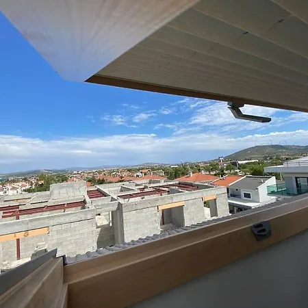 Dubleks Havuzlu Sifir Daire Çeşme